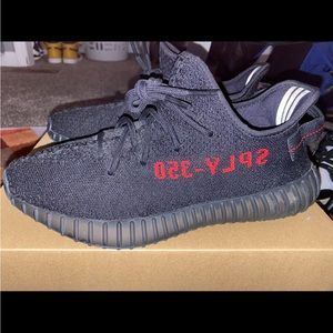 YEEZY BOOST 350 V2